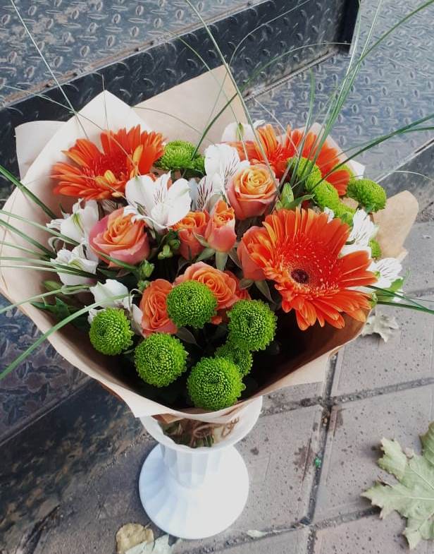 Букет цветов из: Герберы, Хризантемы, Альстромерии и Розы в Омутинское