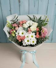 Букет цветов из:  Розы, Лизиантусы и Хризантемы в Омутинское