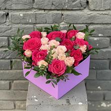 Цветочная композиция из Розы в коробке в Омутинское