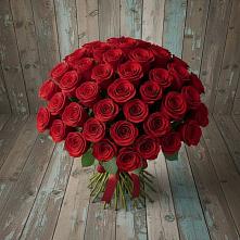 Букет 55 Красных роз Фридом #REPLACE_PRED# Омутинское