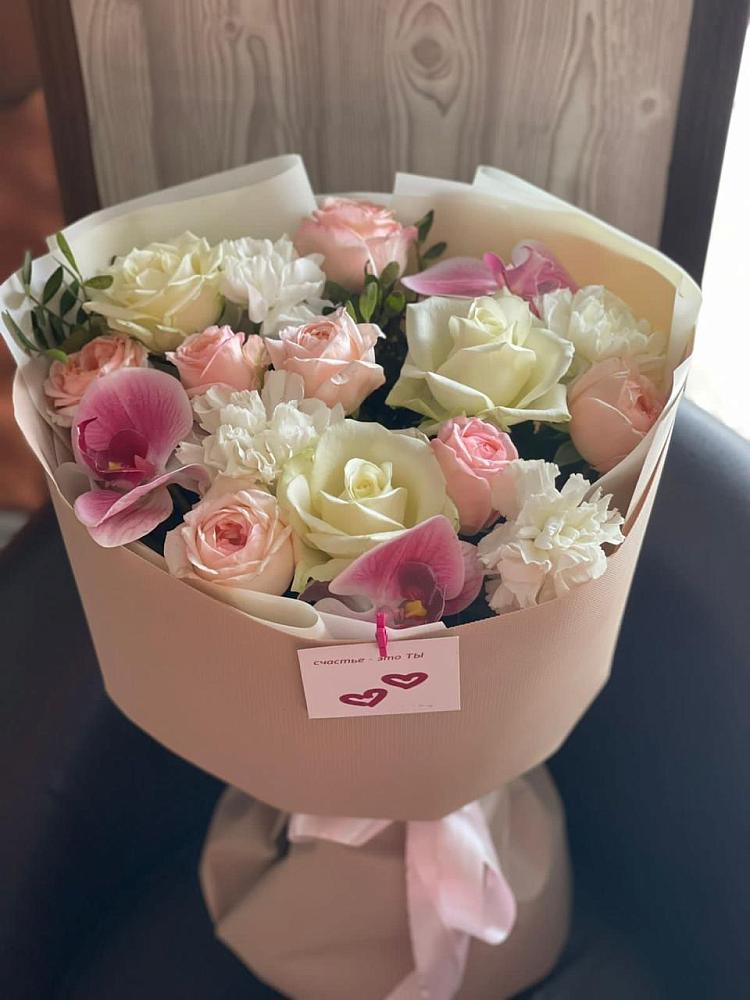 Букет цветов из: Орхидеи, Розы и Гвоздики в Омутинское