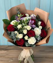 Букет цветов из:  Розы и Альстромерии в Омутинское