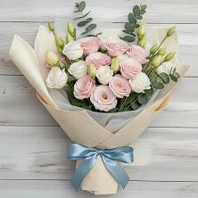 Букет цветов из:  Лизиантусы в Омутинское