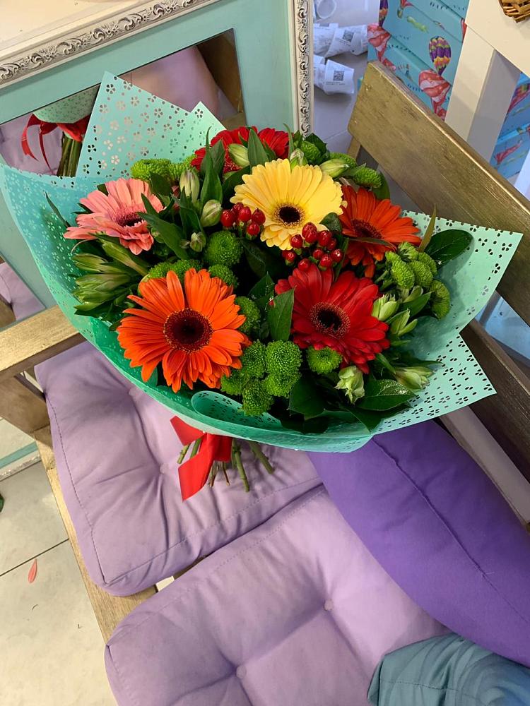 Букет цветов из: Герберы, Хризантемы и Альстромерии в Омутинское