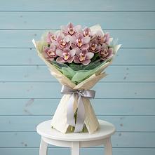 Букет цветов из:  Орхидеи и Розы в Омутинское