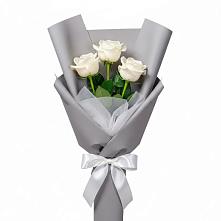 Букет 3 белые розы в Омутинское