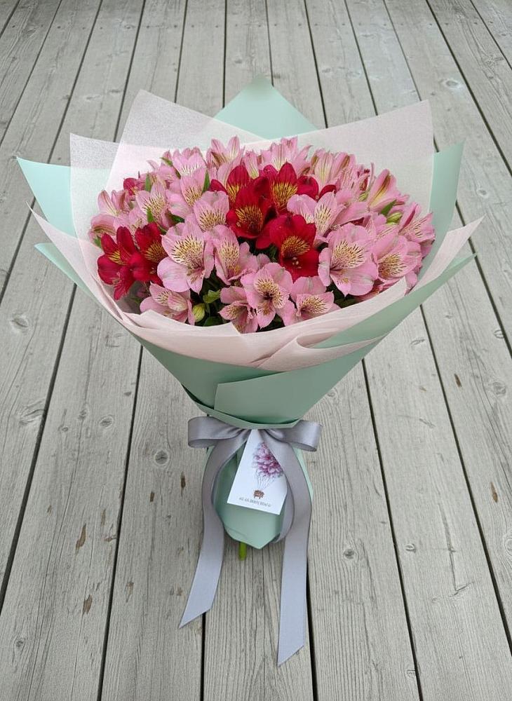 Букет цветов из: Альстромерии в Омутинское