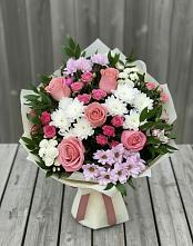 Букет цветов из:  Альстромерии, Гвоздики, Розы и Хризантемы в Омутинское