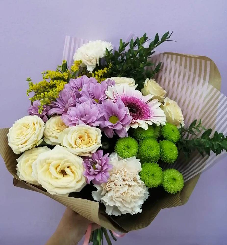 Букет цветов из: Хризантемы, Розы, Гвоздики и Герберы в Омутинское