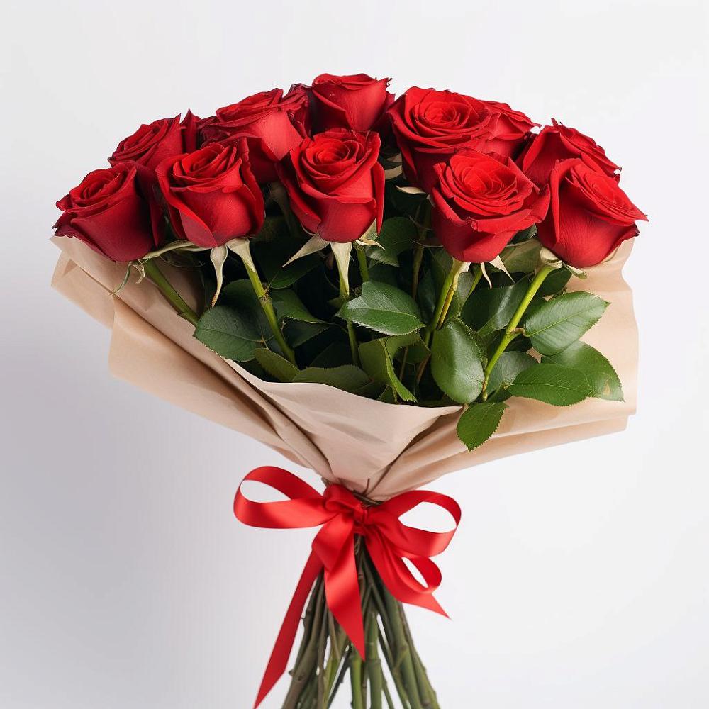 Букет 11 Красных роз Эдлесс Лав в Омутинское